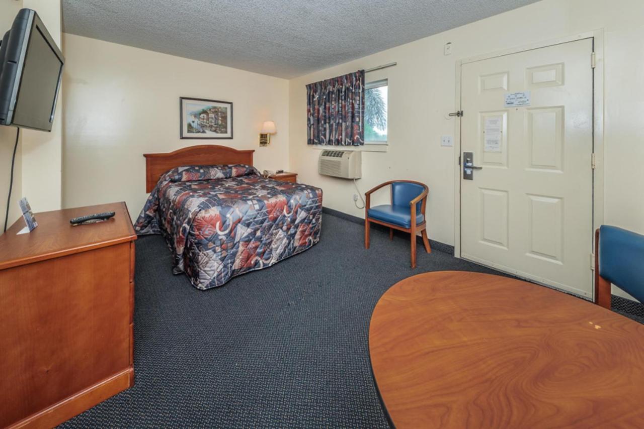 Tampa Bay Extended Stay Hotel Largo Ngoại thất bức ảnh